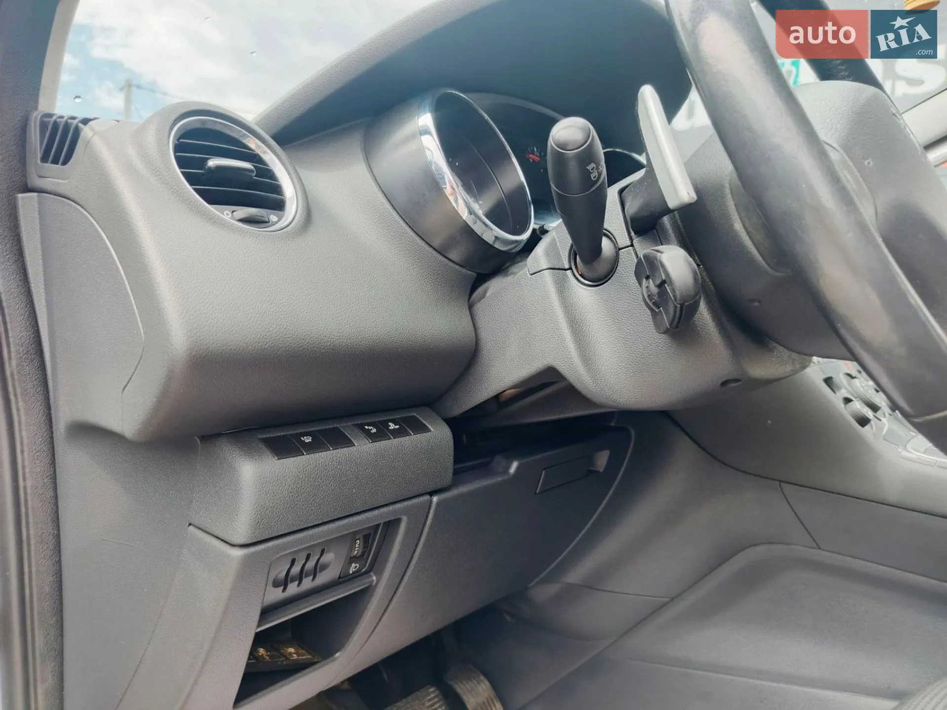 2012 Peugeot 5008 - мініатюра 16