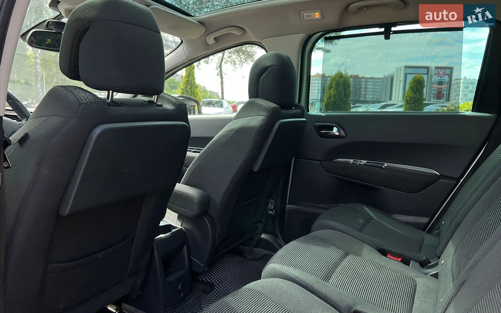 2011 Peugeot 5008 - мініатюра 23
