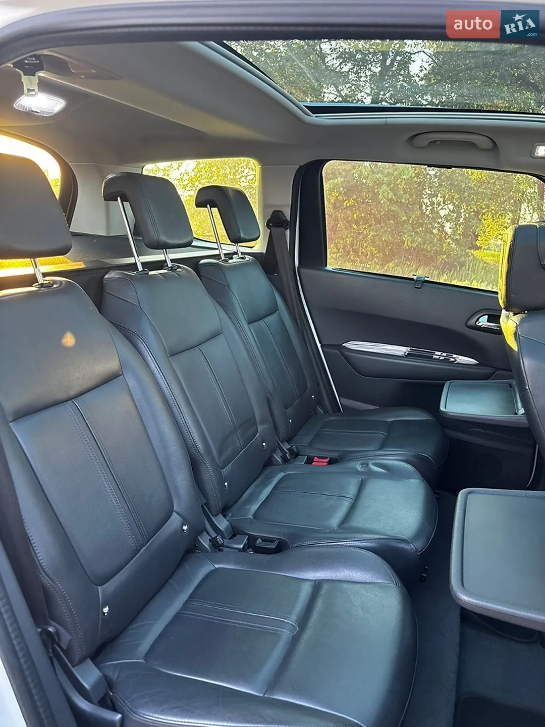 2014 Peugeot 5008 - мініатюра 15