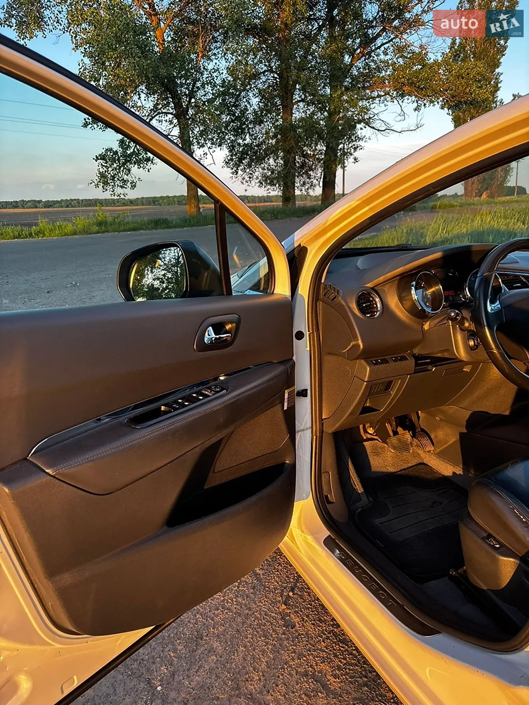 2014 Peugeot 5008 - мініатюра 22