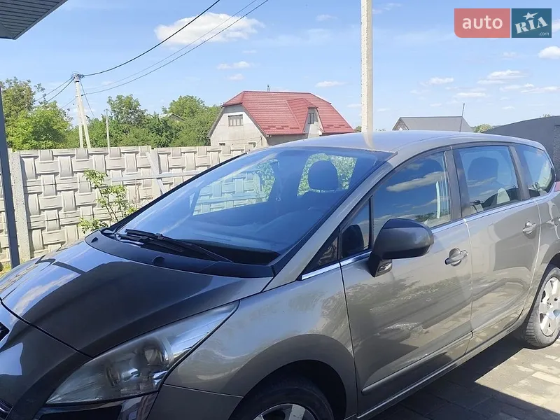 Peugeot 5008