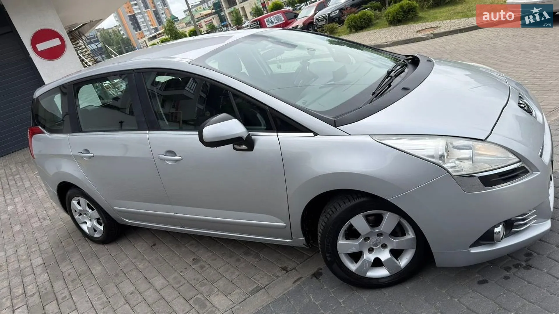 2011 Peugeot 5008 - мініатюра 12