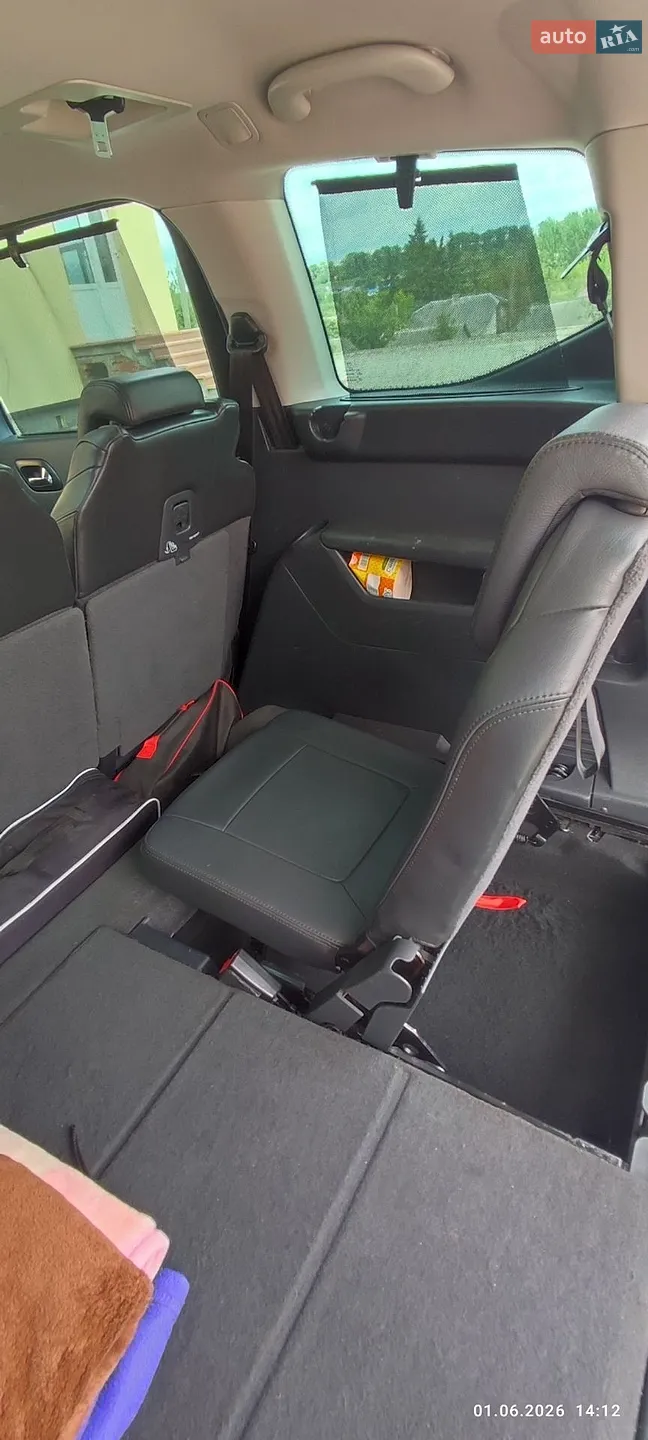 2010 Peugeot 5008 - мініатюра 11