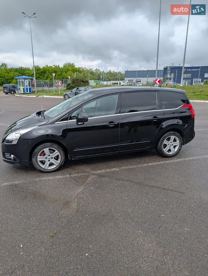 2010 Peugeot 5008 - мініатюра 13