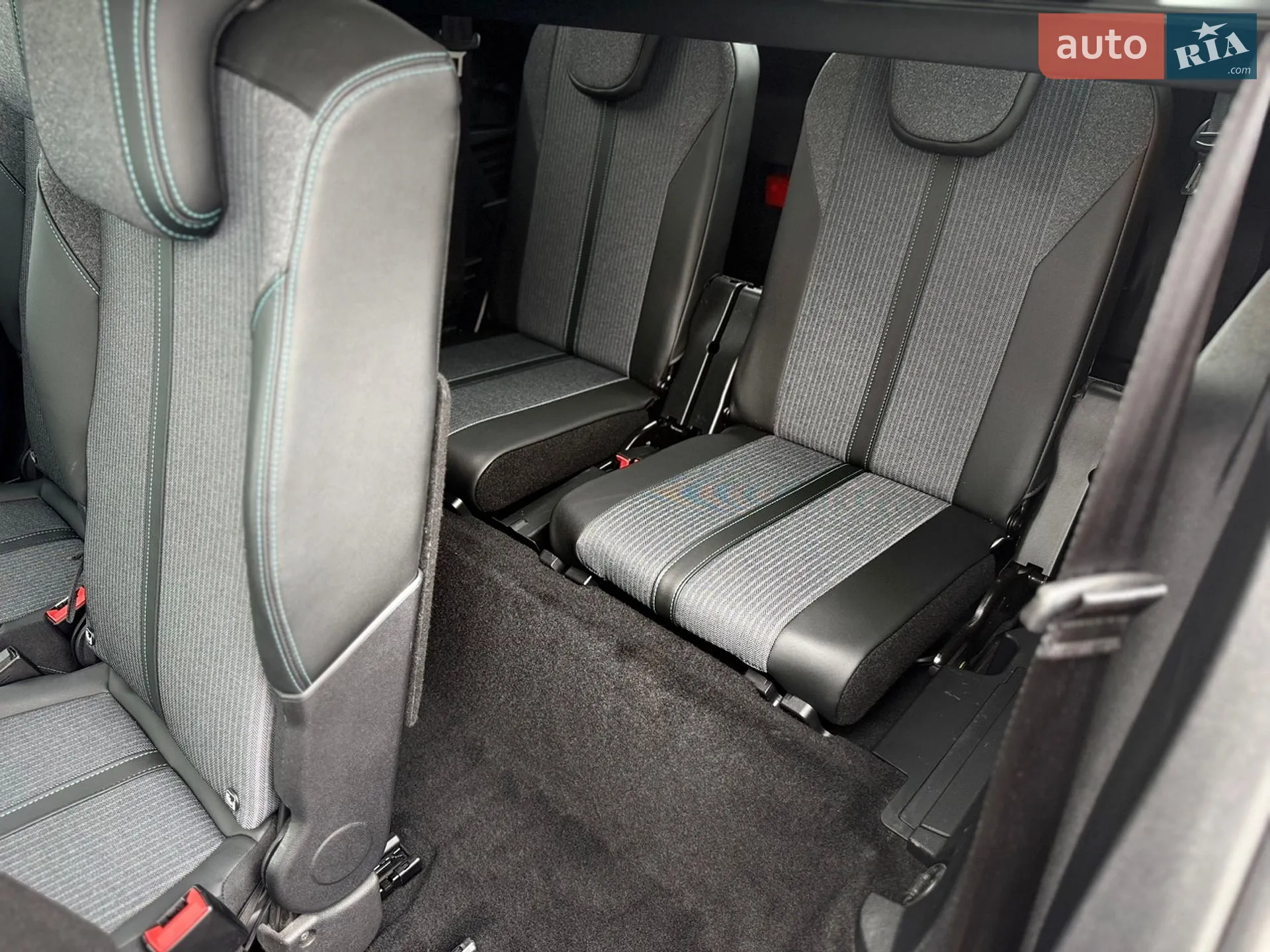2021 Peugeot 5008 - мініатюра 21
