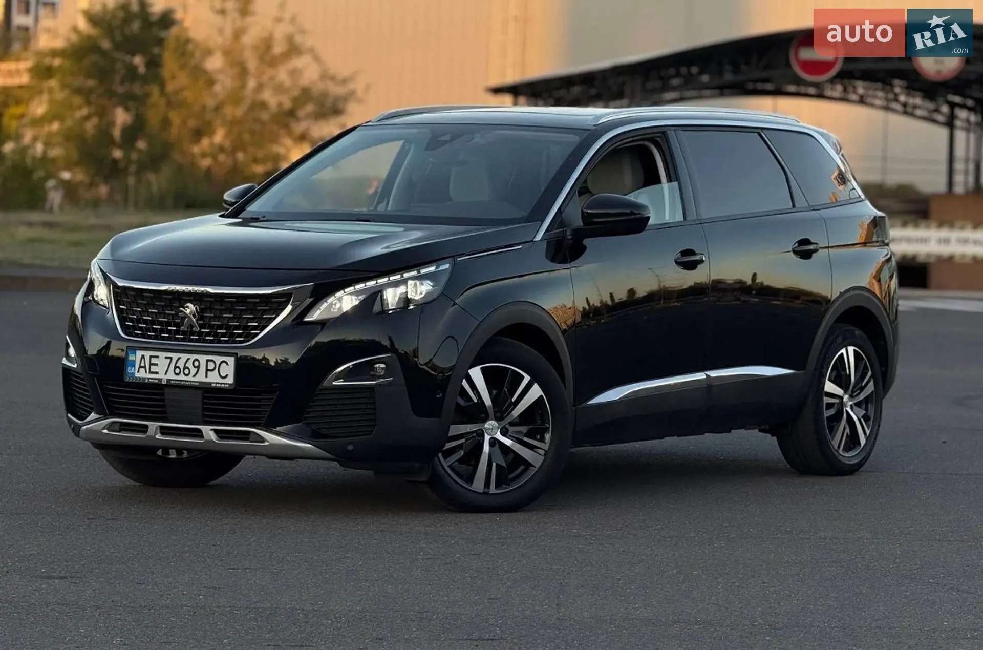 2017 Peugeot 5008 - мініатюра 2