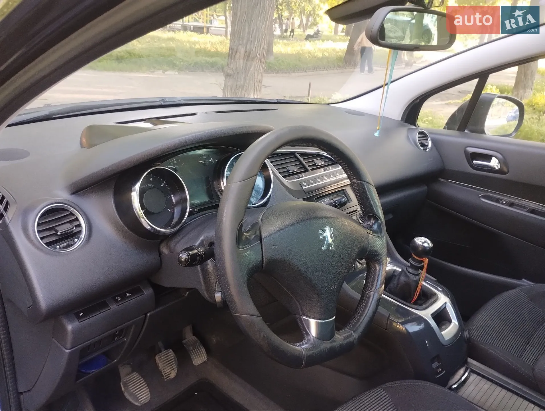 2010 Peugeot 5008 - мініатюра 11