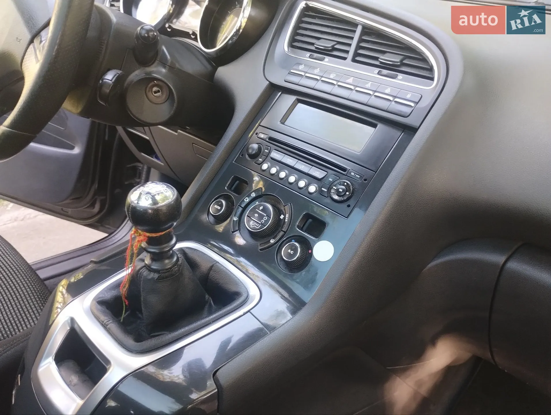 2010 Peugeot 5008 - мініатюра 14