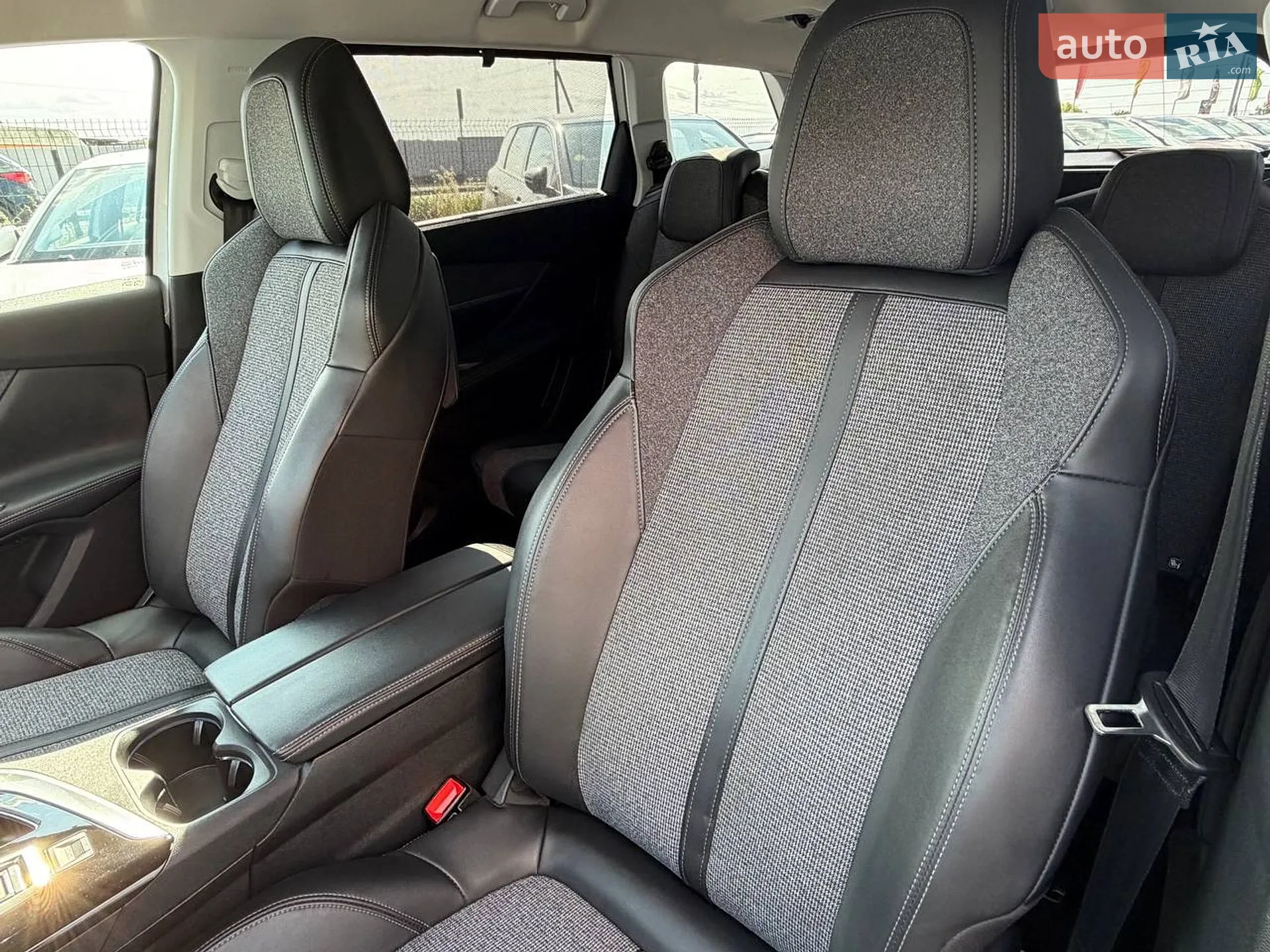 2018 Peugeot 5008 - мініатюра 34