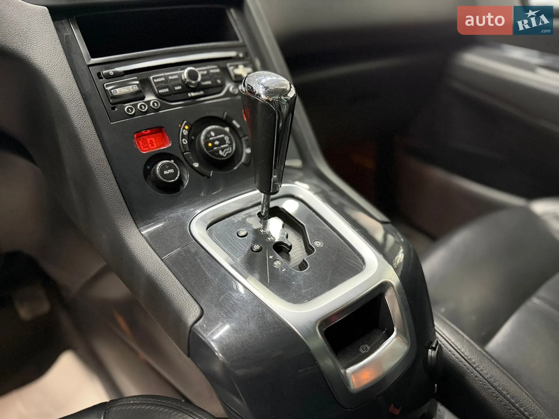 2015 Peugeot 5008 - мініатюра 31