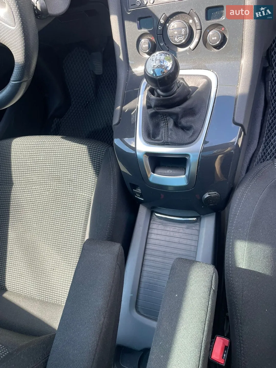 2010 Peugeot 5008 - мініатюра 20