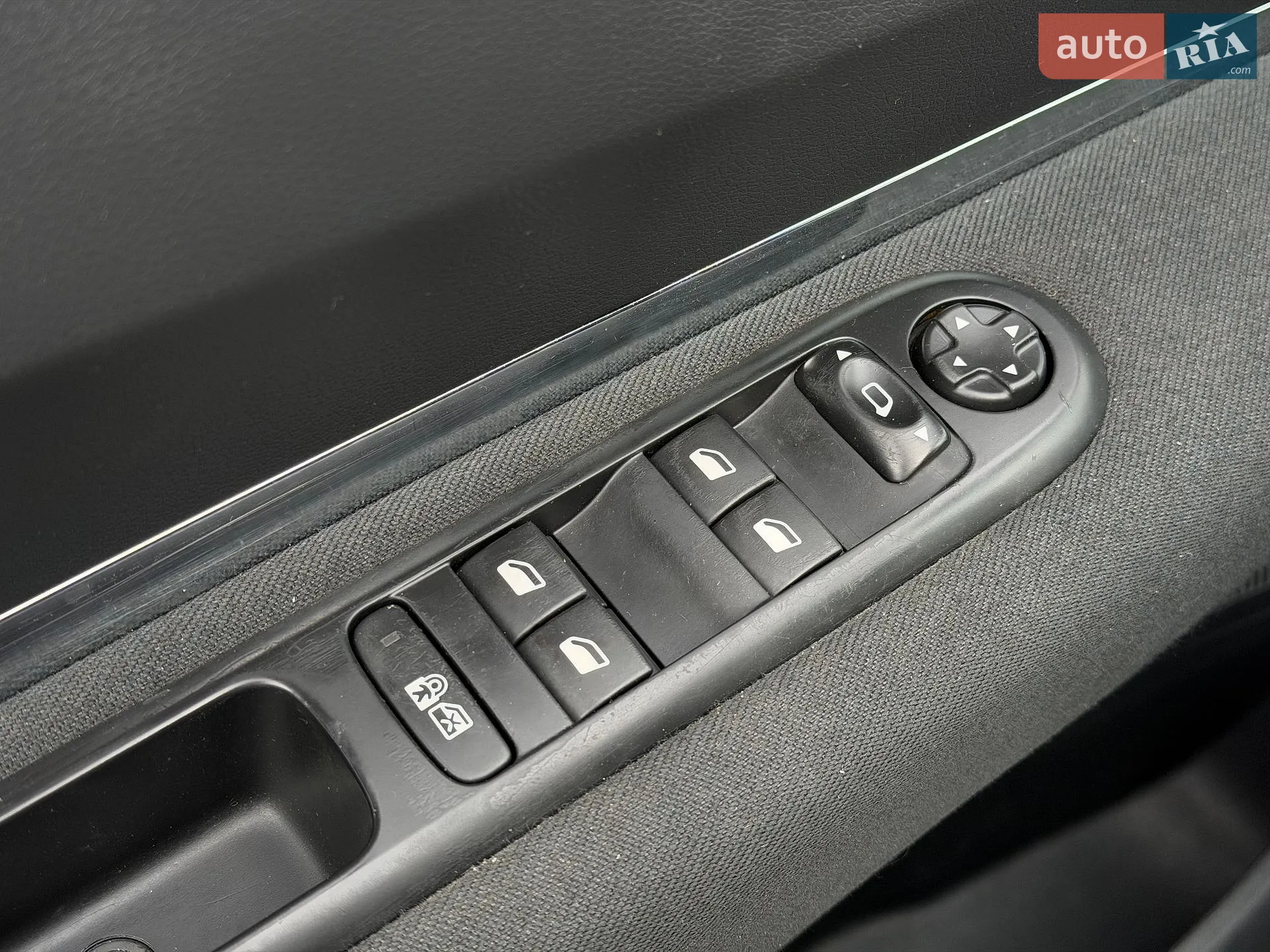 2014 Peugeot 5008 - мініатюра 39