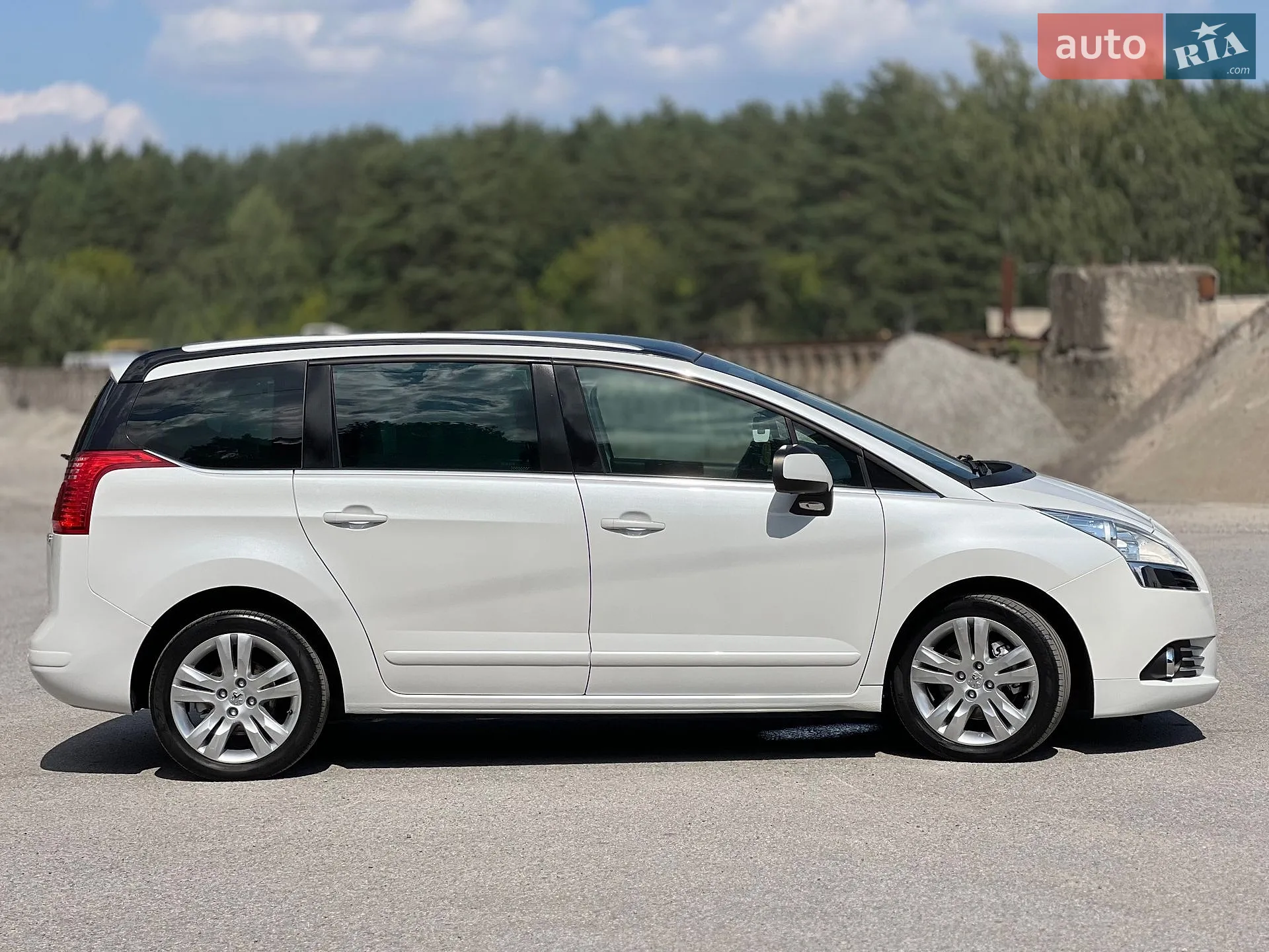 2010 Peugeot 5008 - мініатюра 13