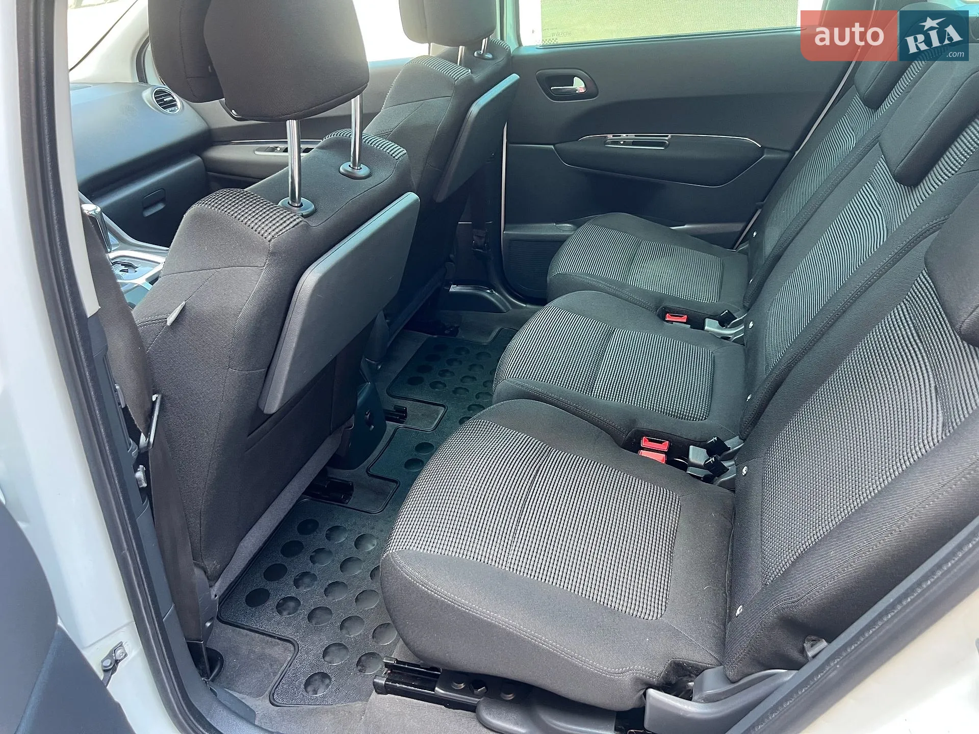 2010 Peugeot 5008 - мініатюра 89