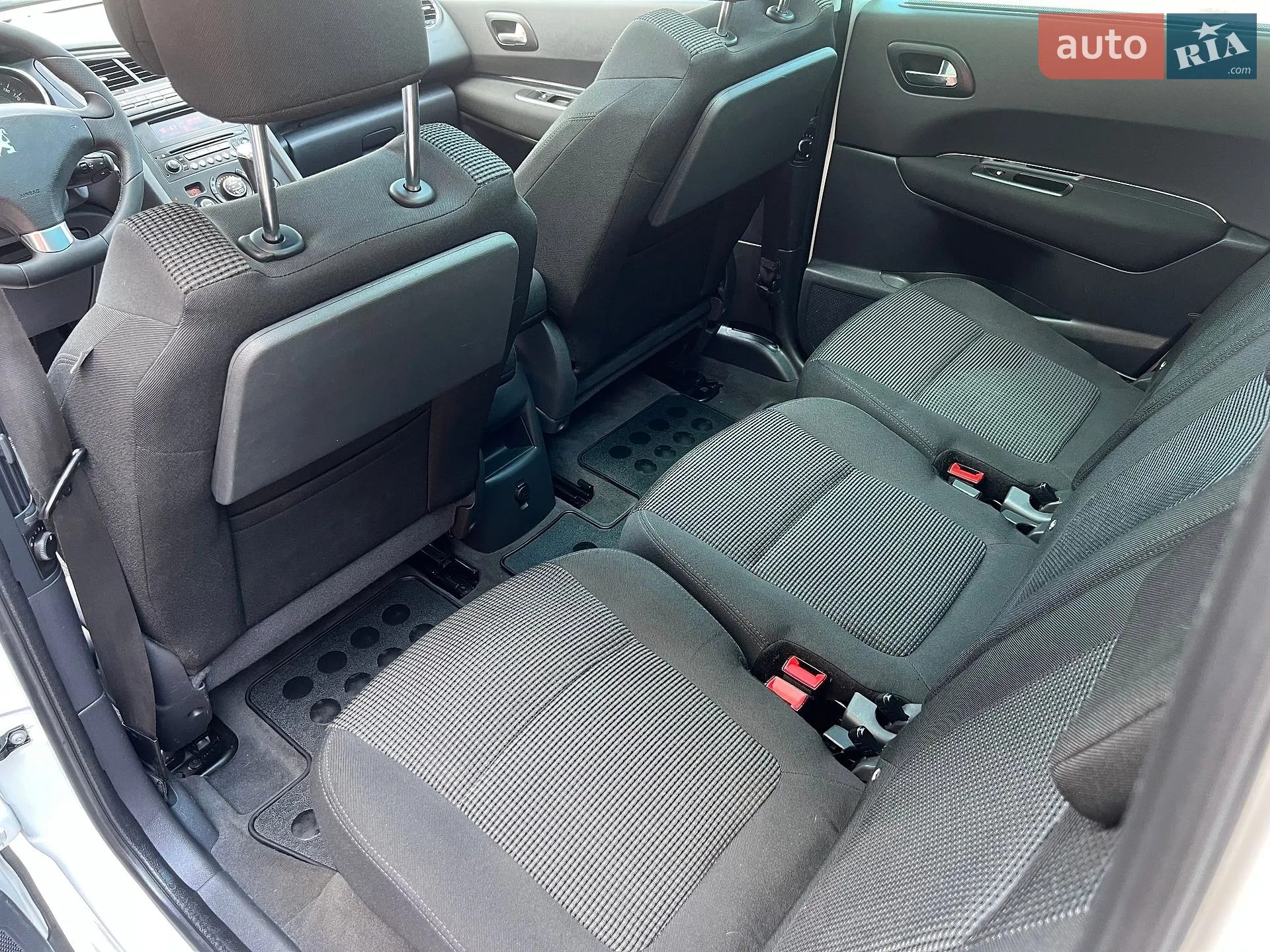 2010 Peugeot 5008 - мініатюра 92