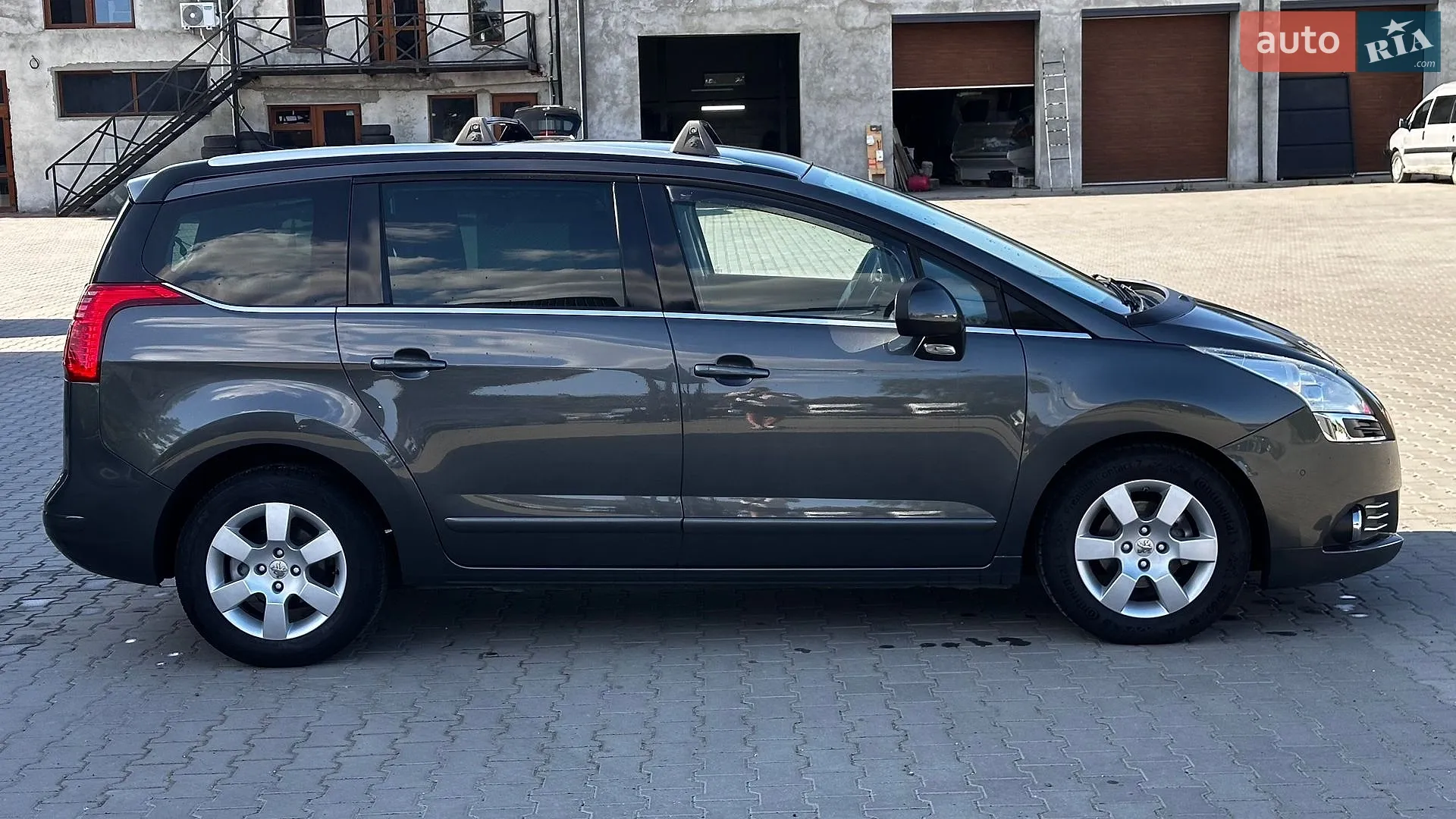 2012 Peugeot 5008 - мініатюра 11