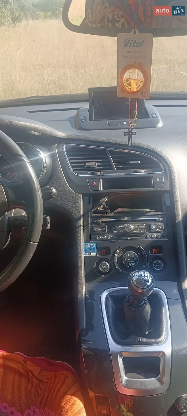 2010 Peugeot 5008 - мініатюра 18