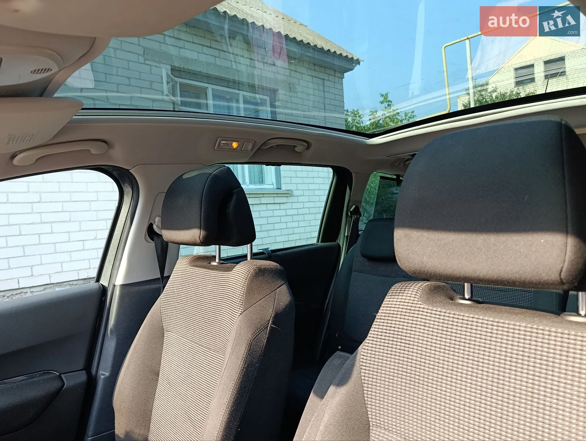 2010 Peugeot 5008 - мініатюра 8