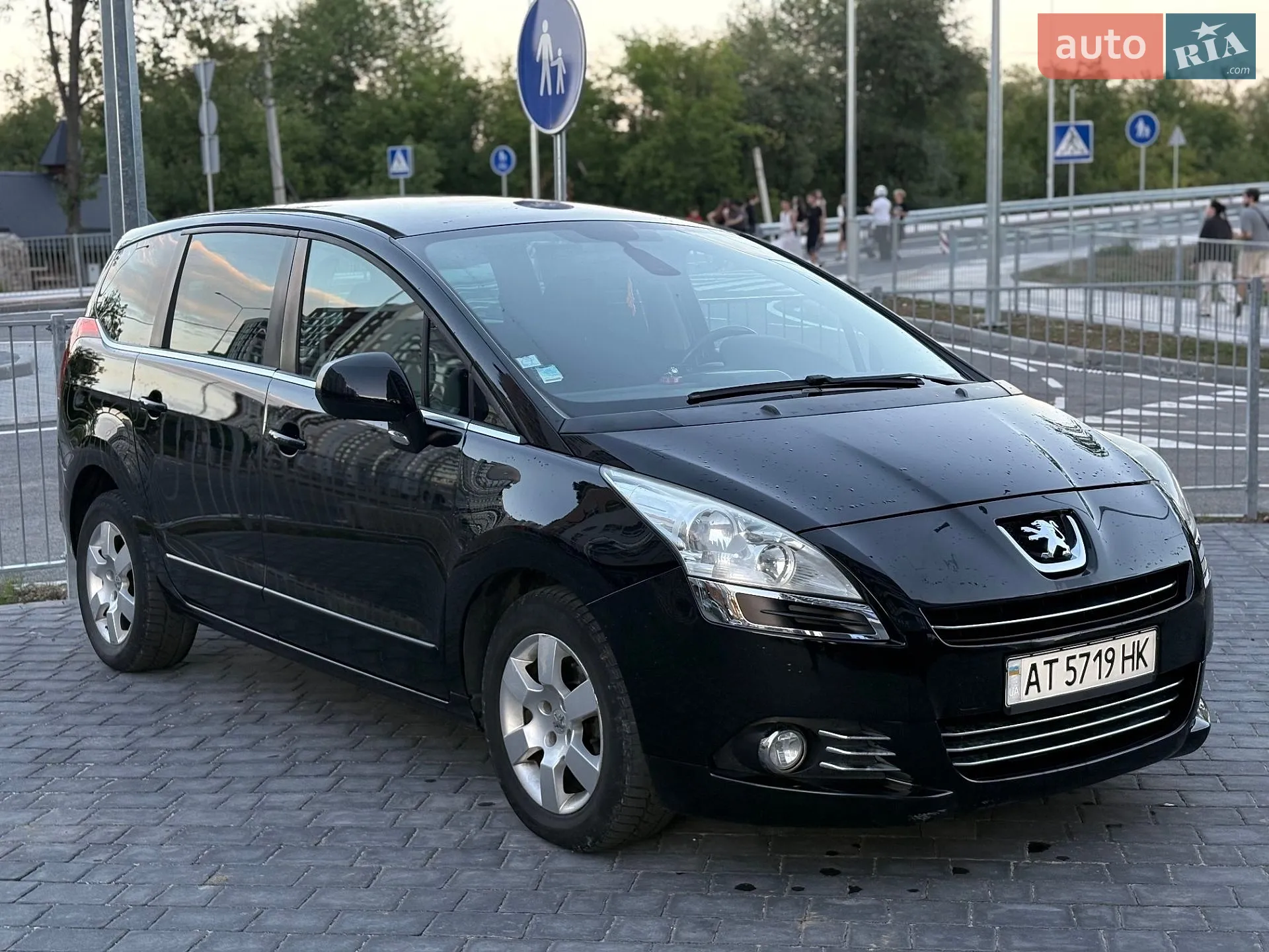 2012 Peugeot 5008 - мініатюра 4