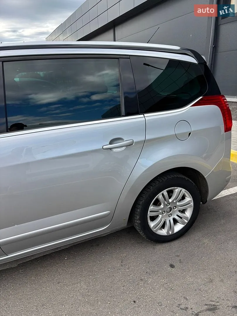 2011 Peugeot 5008 - мініатюра 5