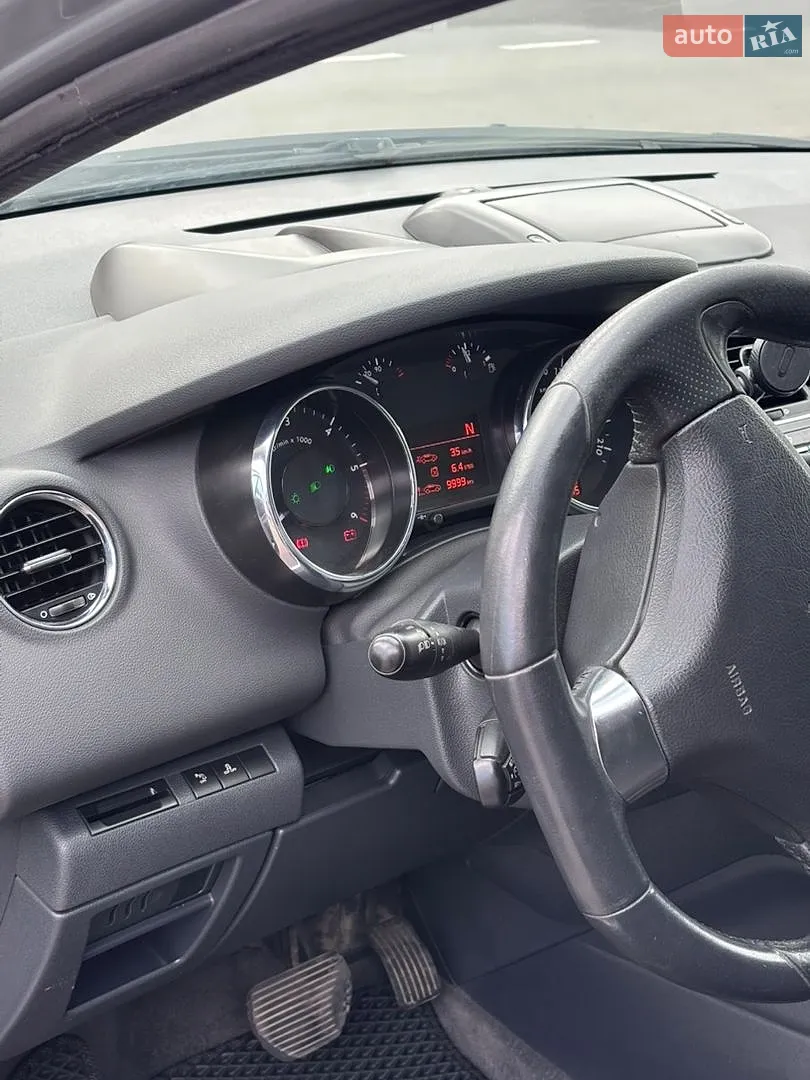 2011 Peugeot 5008 - мініатюра 16