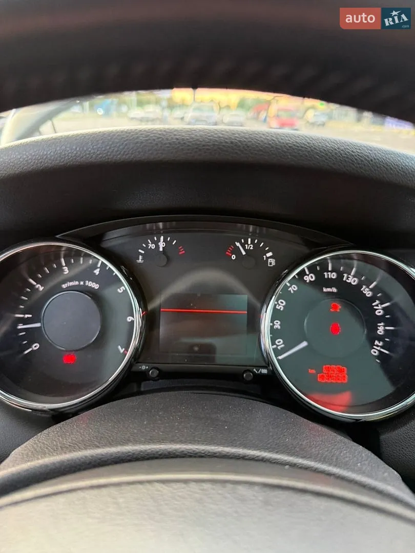 2010 Peugeot 5008 - мініатюра 18