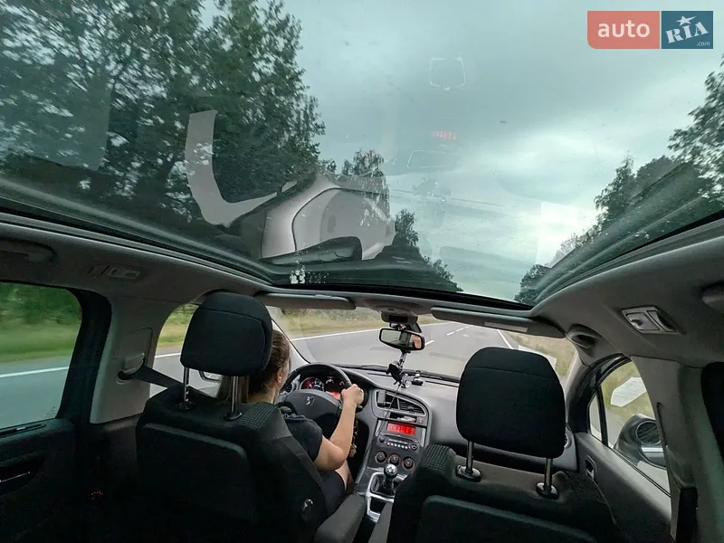 Peugeot 5008