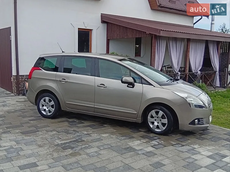 Peugeot 5008