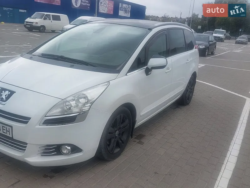 Peugeot 5008
