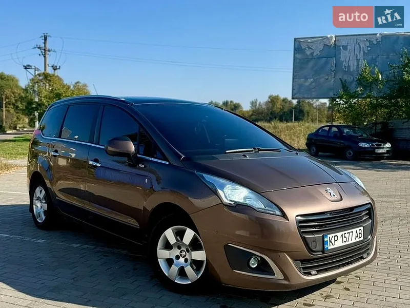 Peugeot 5008 2014