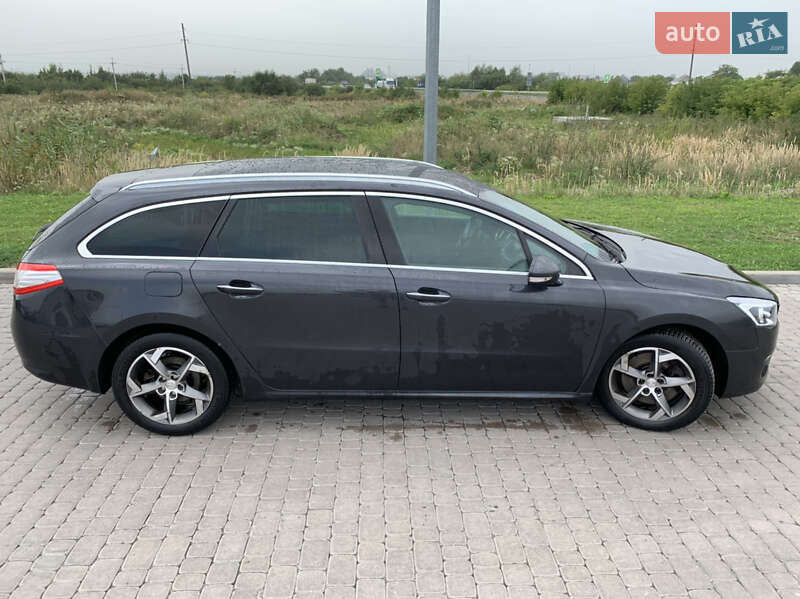 Универсал Peugeot 508 2015 в Комарному