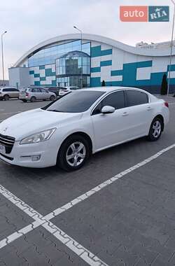 Седан Peugeot 508 2012 в Южному