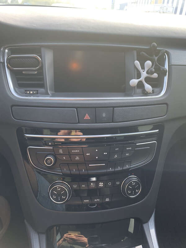 Седан Peugeot 508 2011 в Татарове