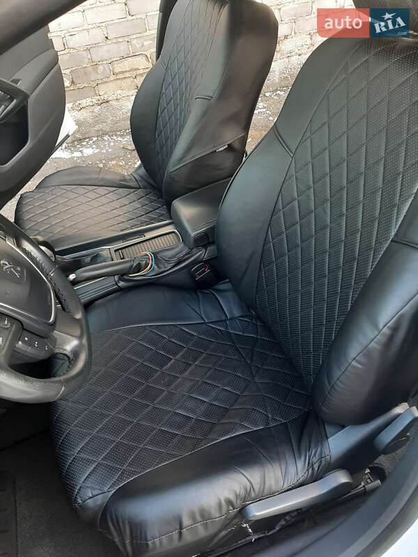 Седан Peugeot 508 2012 в Кременчуці