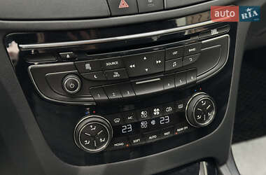 Седан Peugeot 508 2012 в 