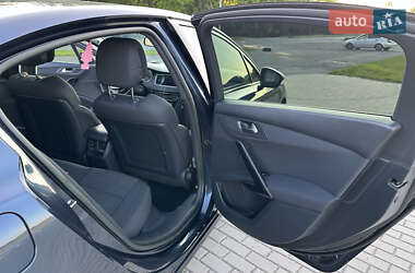 Седан Peugeot 508 2012 в 