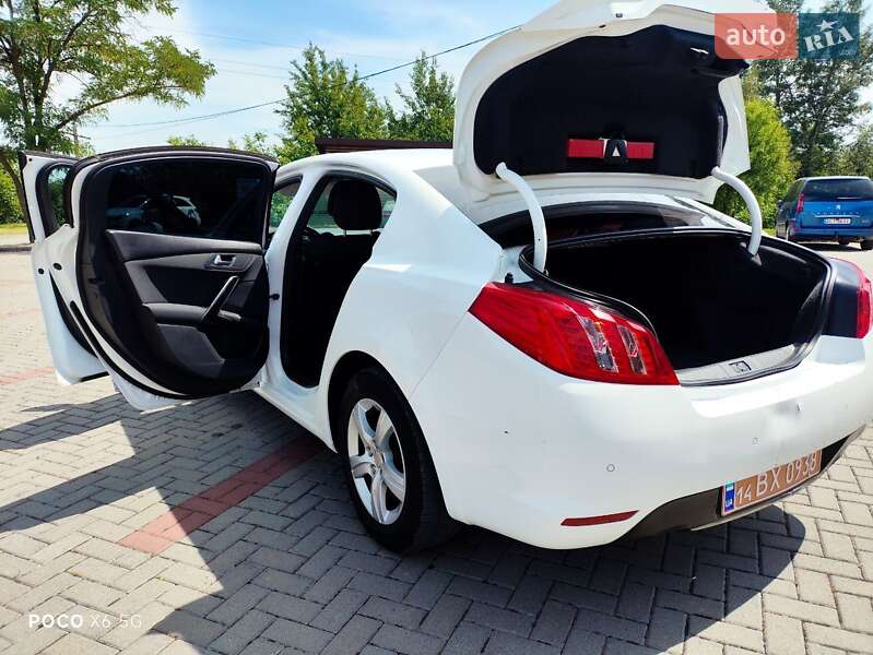 Седан Peugeot 508 2012 в Золочеві