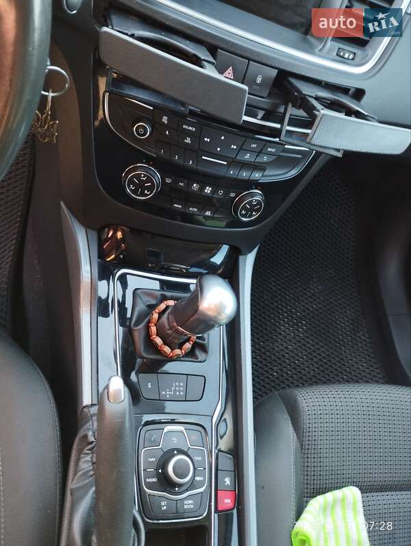 Универсал Peugeot 508 2013 в Буске