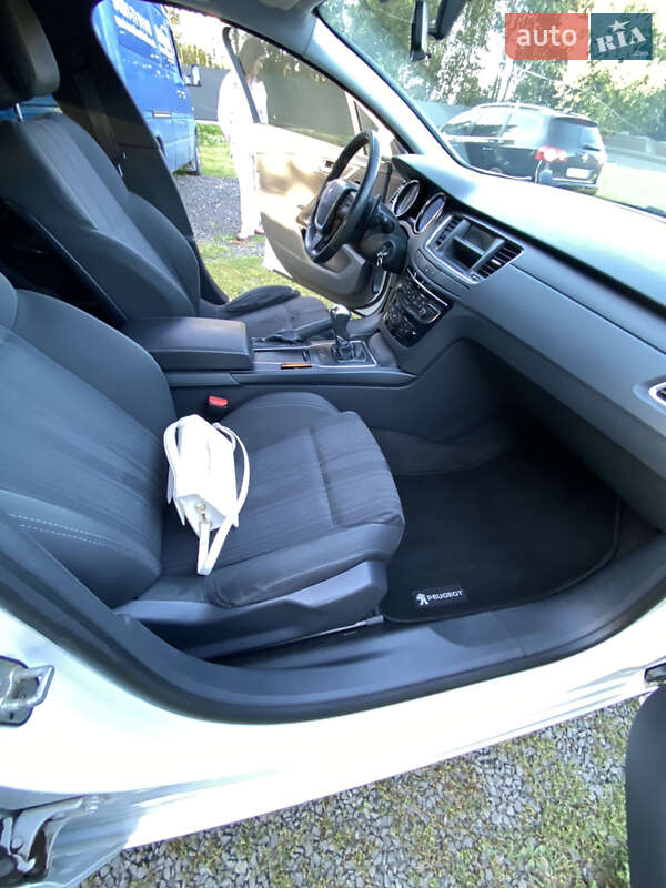 Седан Peugeot 508 2013 в Володимирці