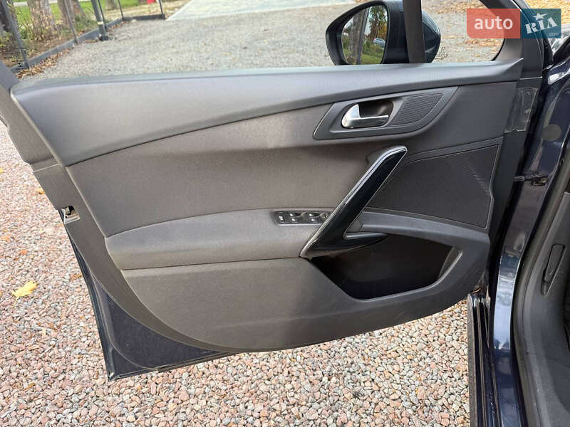 Седан Peugeot 508 2014 в Стрию