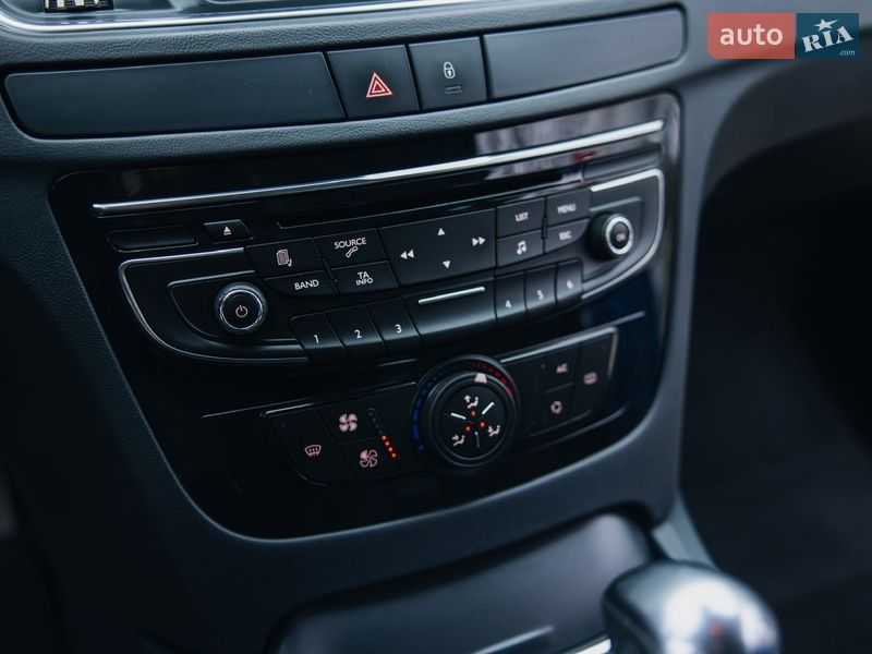 Седан Peugeot 508 2011 в Бучаче