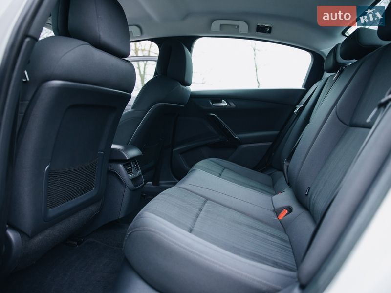 Седан Peugeot 508 2011 в Бучаче
