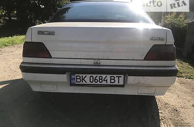 Седан Peugeot 605 1993 в Здолбунове