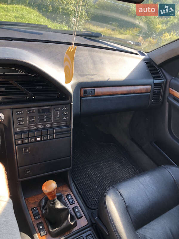 Седан Peugeot 605 1990 в Луцьку