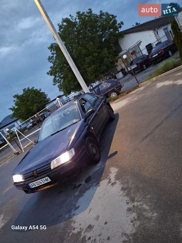 Седан Peugeot 605 1991 в Бару