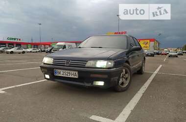 Седан Peugeot 605 1992 в Рівному