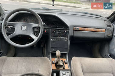 Седан Peugeot 605 1993 в 