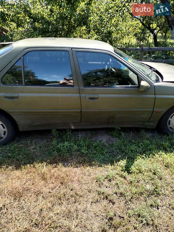 Седан Peugeot 605 1995 в 