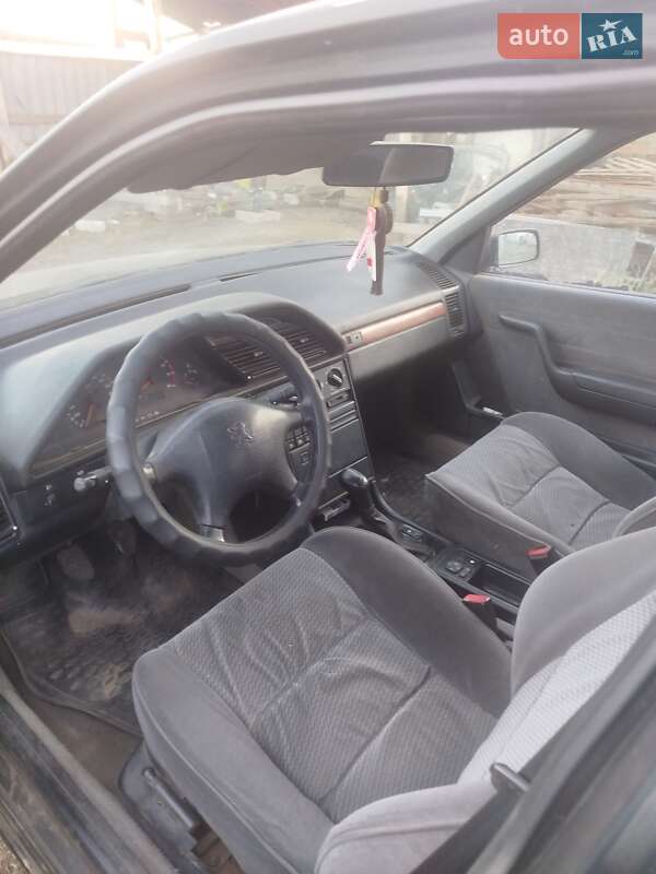 Седан Peugeot 605 1993 в Кривом Озере