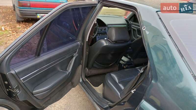 Седан Peugeot 605 1991 в Киеве